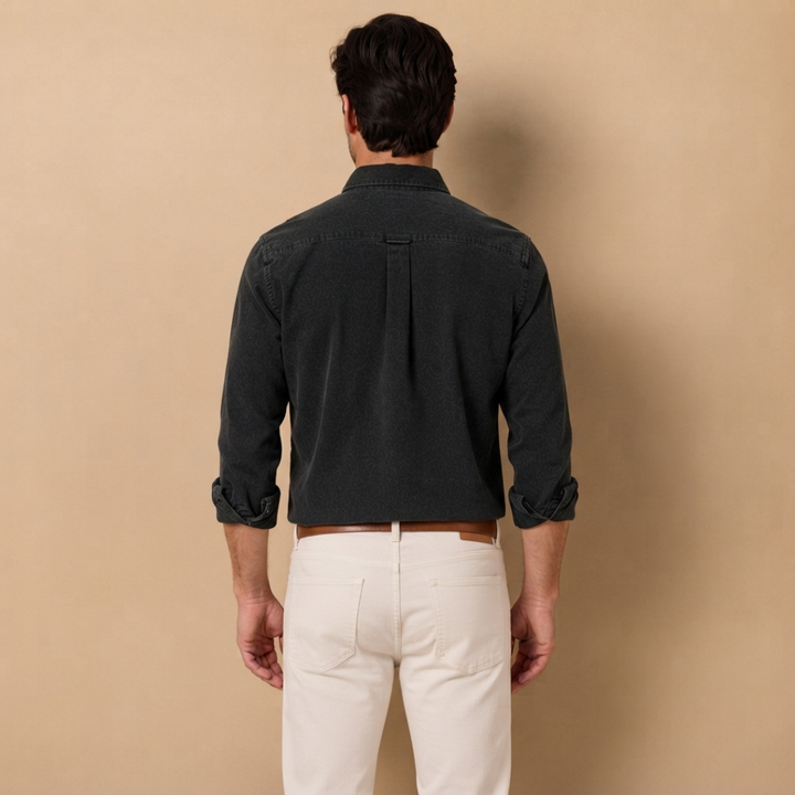 Camicia da Uomo a Maniche Lunghe con Due Tasche sul Petto e Colletto a Punta