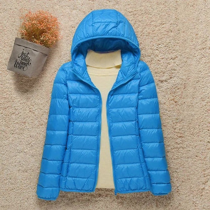 Alessia | Piumino Donna con Cappuccio Ultraleggero