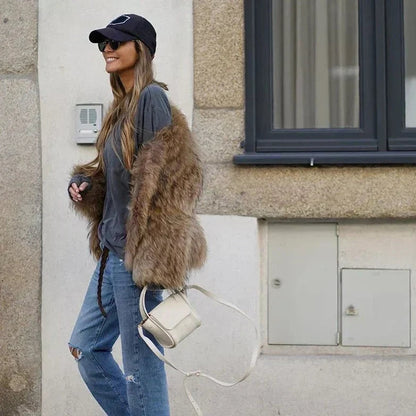 Eleonora | Giacca Montone Donna Pelliccia Sintetica Corta