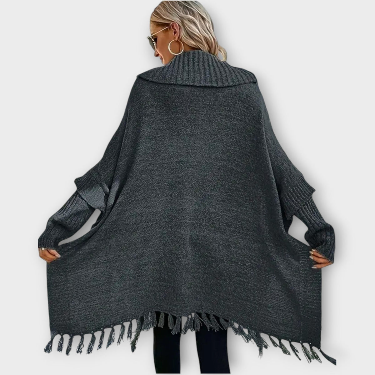 Irene | Poncho di Maglia Donna Collo Alto con Frange Oversize