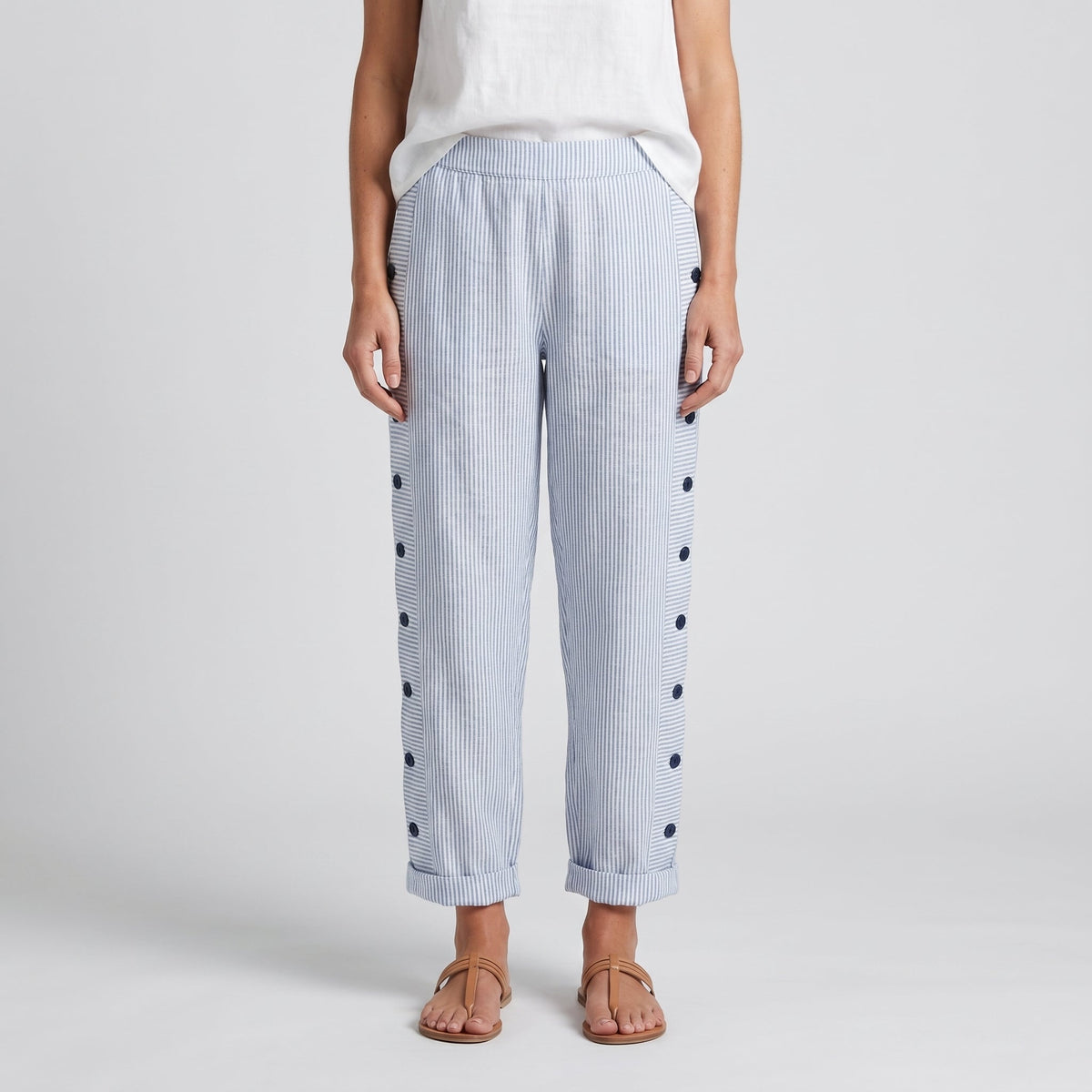 Marta | Pantaloni Cropped Donna a Righe con Dettaglio Bottoni