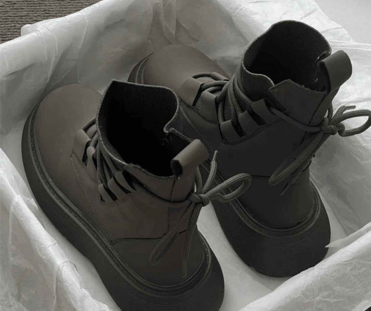 Rebecca | Anfibi Donna Stringati con Fibbie Suola Platform