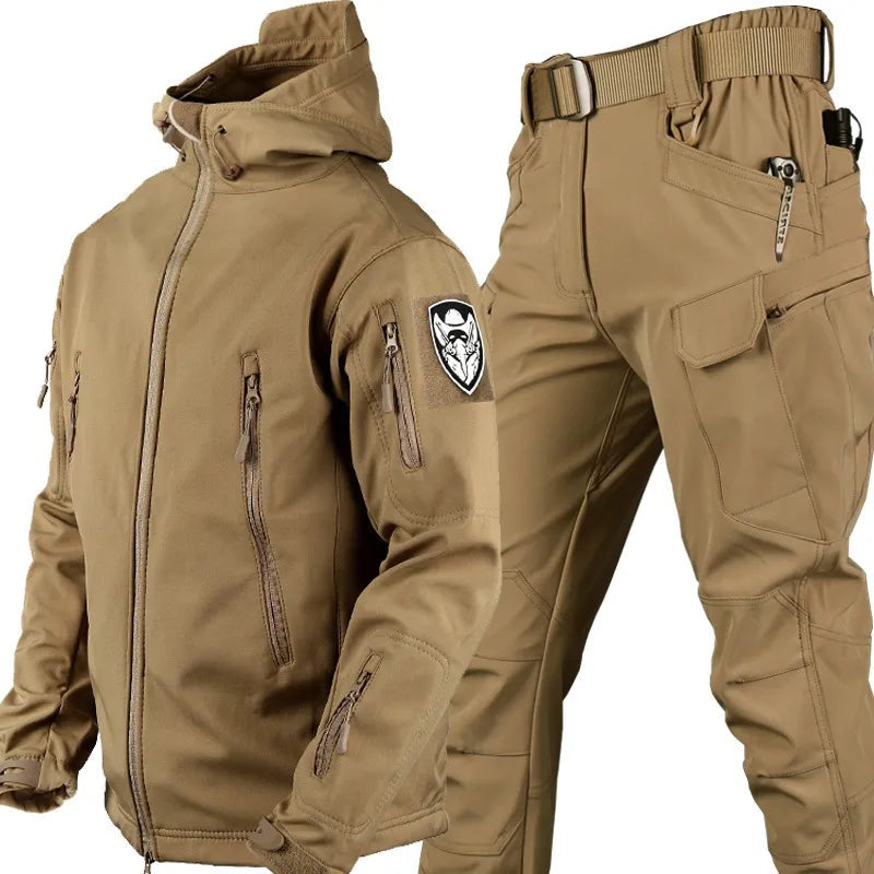 Stefano | Tuta Tattica Softshell Uomo con Cappuccio Impermeabile